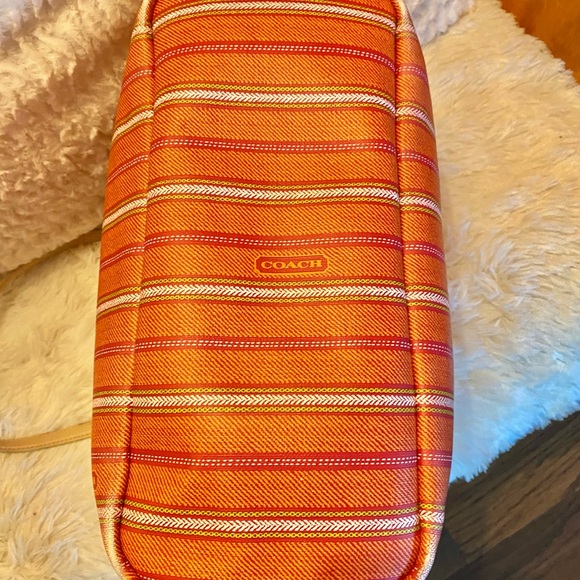 Large PVC Tote - Picture 4 of 9